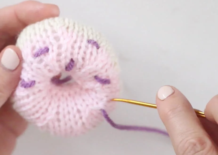 Knitting Embroidery. Decorating Knitted Desserts with Studio Knit