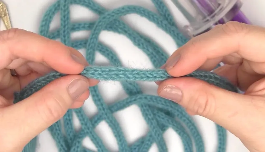 How to Knit I-CORD with the Embellish Knit Machine - Yay For Yarn