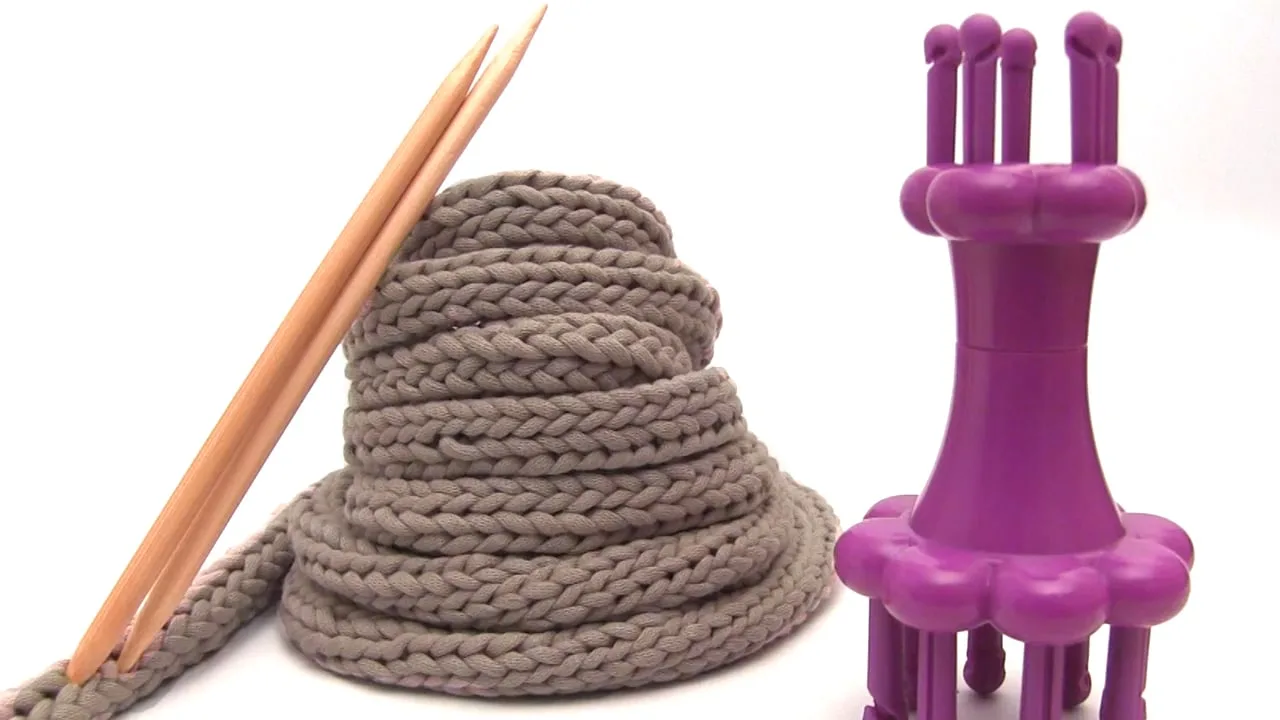 This i-cord is flat!  Spool knitting, Knitting accessories, Knitting  tutorial