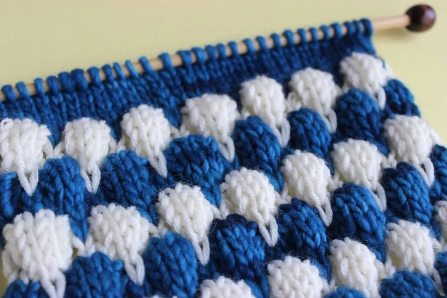Bubble Knit Stitch Pattern with Easy Free Pattern + Knitting Video Tutorial by Studio Knit.