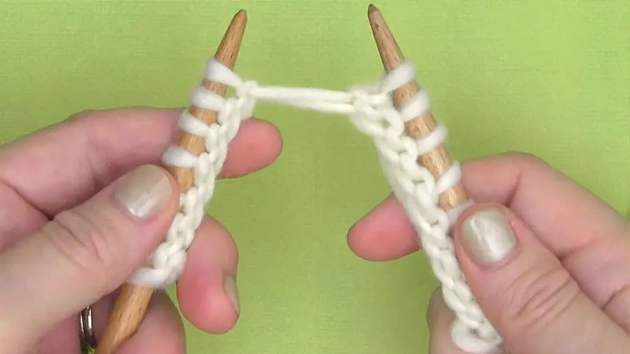How to Choose Knitting Yarn - Studio Knit