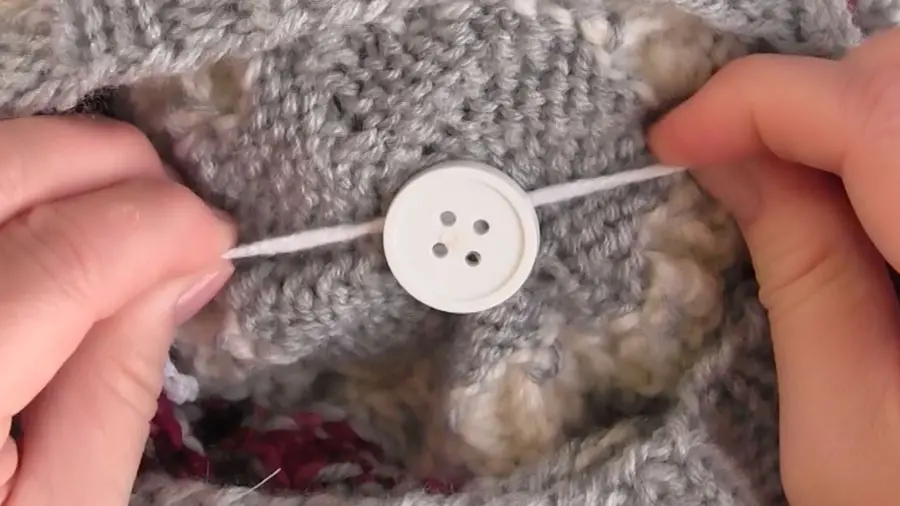 MAKING A DETACHABLE POM-POM FOR A HAT How to Make a Faux Fur Pom-Pom with Studio Knit | DIY Craft