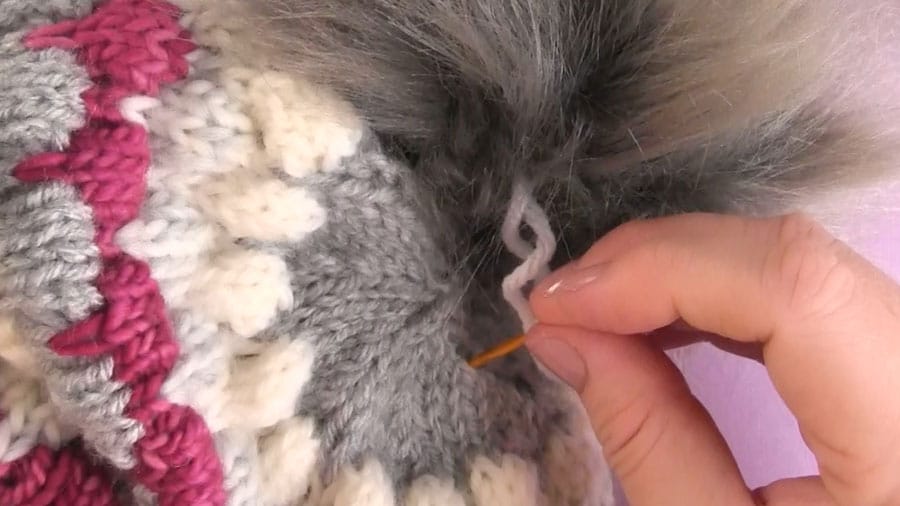 MAKING A DETACHABLE POM-POM FOR A HAT How to Make a Faux Fur Pom-Pom with Studio Knit | DIY Craft