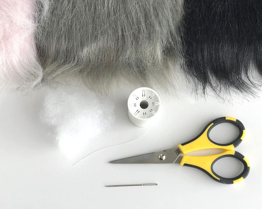 MATERIALS How to Make a Faux Fur Pom-Pom with Studio Knit | DIY Craft