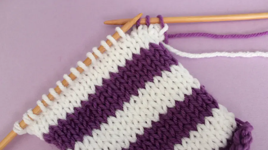 How to Knit Stripes with Studio Knit - Stockinette Stitch Pattern