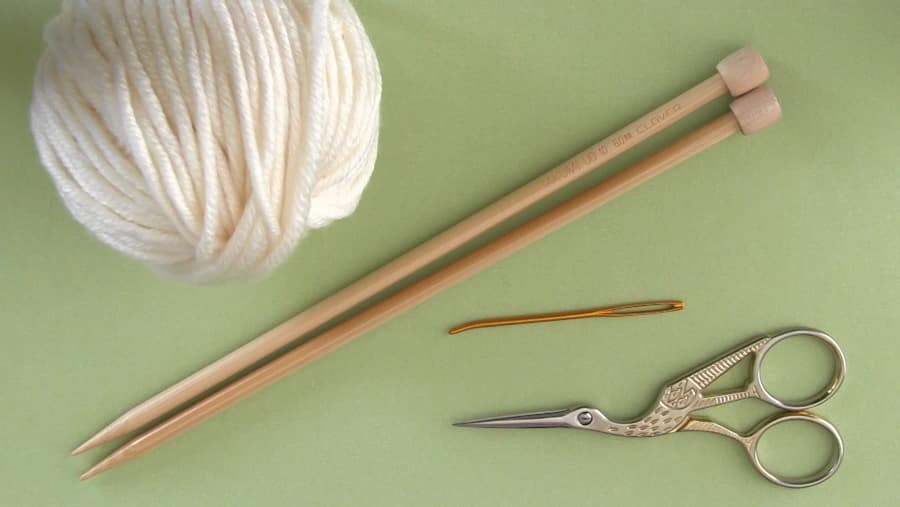 Knitting Materials for Flag Knit Stitch Pattern with Studio Knit