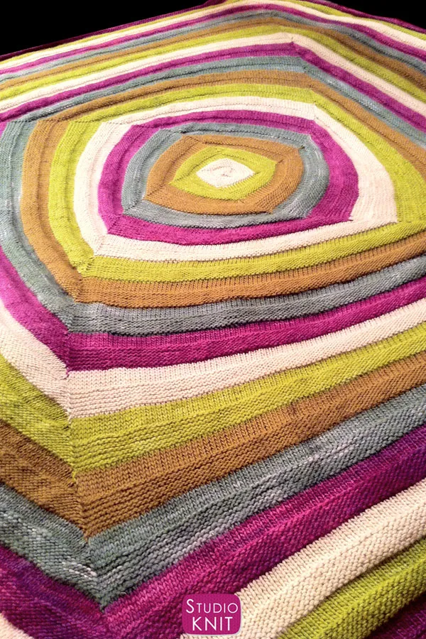 Full Blanket in the Swirly Square Knit Stitch Pattern