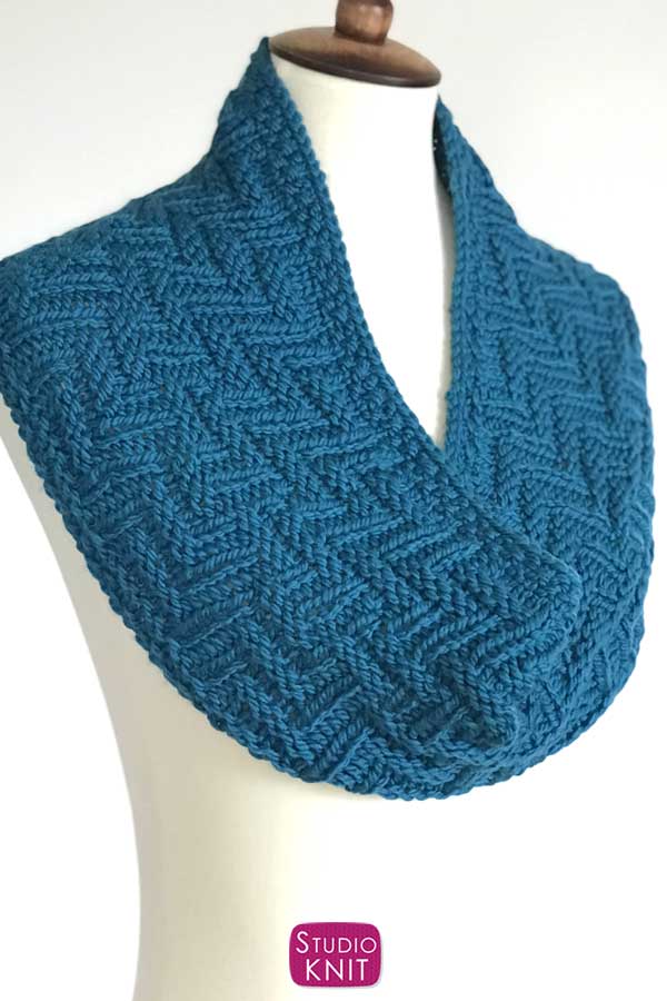 How To Knit A Scarf In Zigzag Pattern Studio Knit