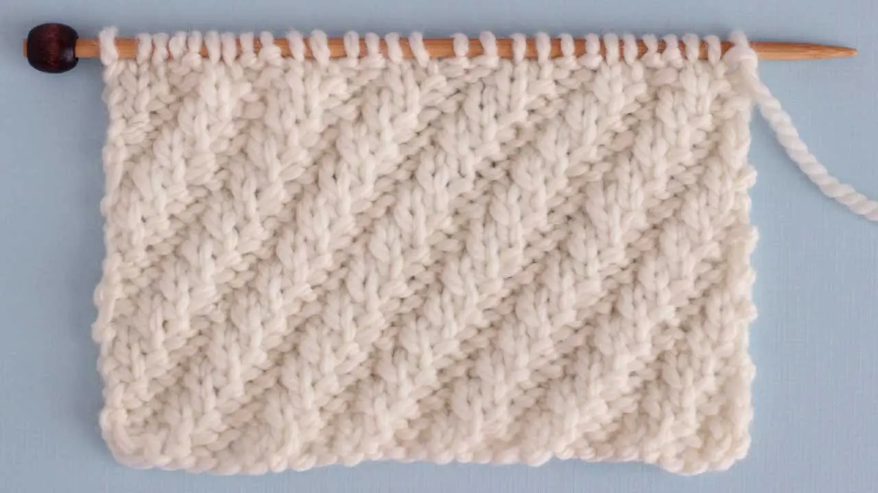 Diagonal Rib Stitch Knitting Pattern