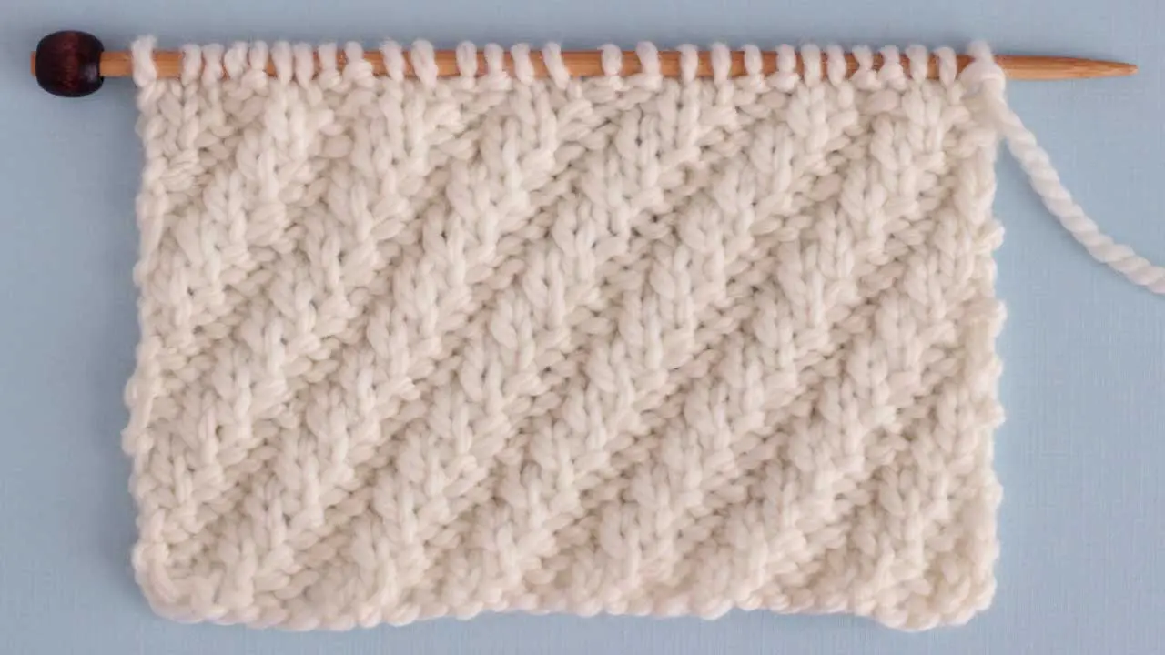 51 Knit Stitch Patterns for Beginning Knitters - Studio Knit