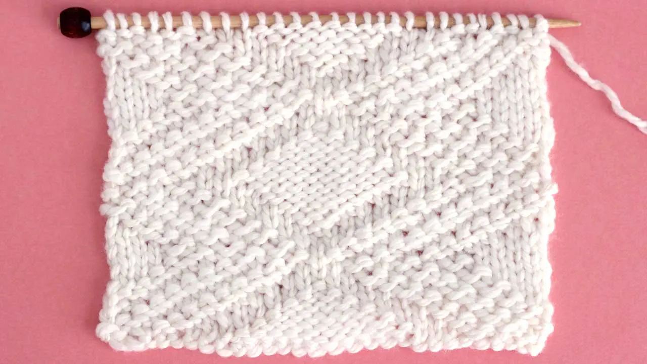 Fancy Diamond Stitch Knitting Pattern