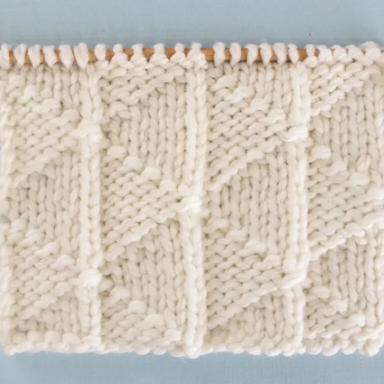 Pennant Pleating Stitch Knitting Pattern for Beginners