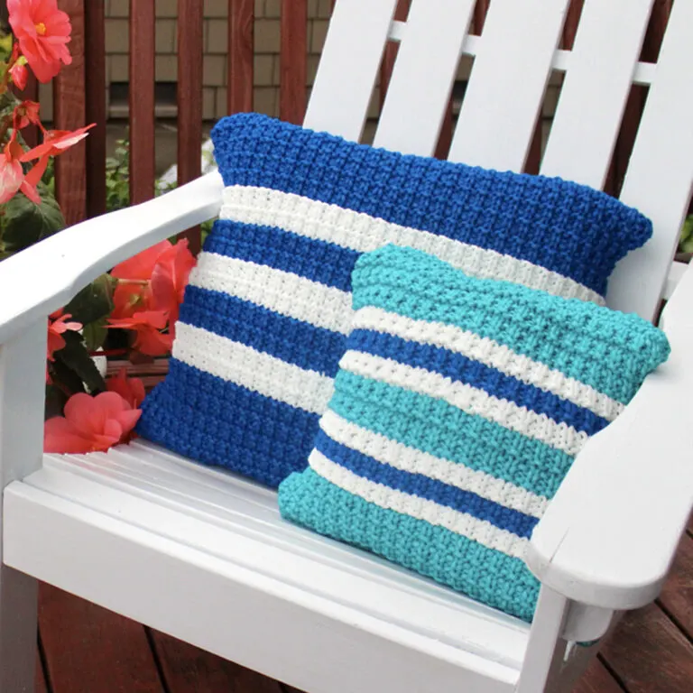 Knit a Pillow in Hurdle Stitch (Knitting Pattern)