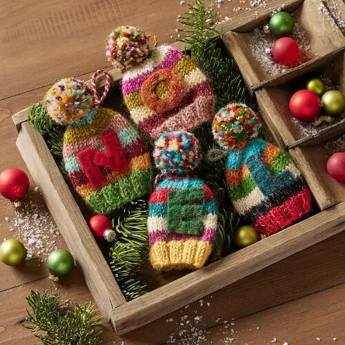 25 Gorgeous Knitted Christmas Gifts You Can Make In A Jiffy - DIY