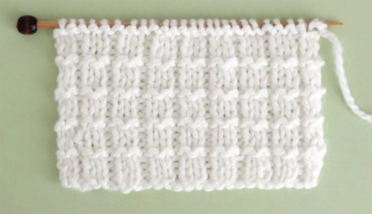 Pique Rib knit stitch pattern on needle.